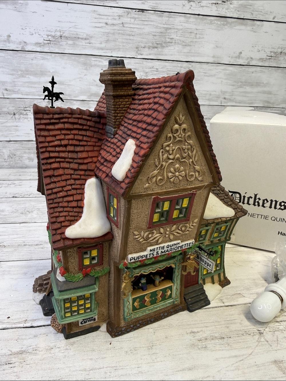 DEPT 56 Dickens Village Series NETTIE QUINN PUPPETS & MARIONETTES